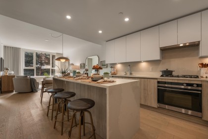 Photo 24 at 307 - 423 6th Street, Park Royal, West Vancouver