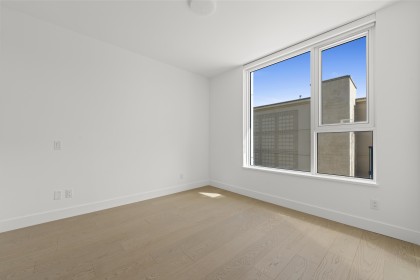 Photo 32 at 305 - 423 6th Street, Park Royal, West Vancouver