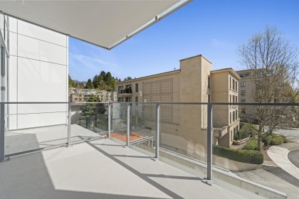 Photo 24 at 305 - 423 6th Street, Park Royal, West Vancouver