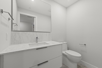 Photo 34 at 305 - 423 6th Street, Park Royal, West Vancouver