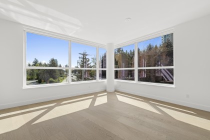 Photo 14 at 305 - 423 6th Street, Park Royal, West Vancouver