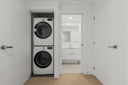 Photo 37 at 305 - 423 6th Street, Park Royal, West Vancouver