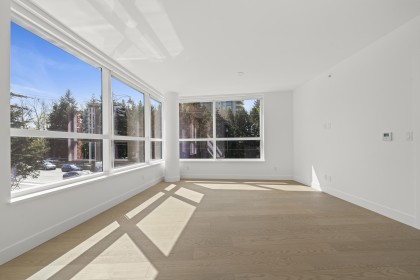 Photo 15 at 305 - 423 6th Street, Park Royal, West Vancouver