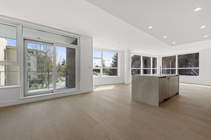 Photo 19 at 305 - 423 6th Street, Park Royal, West Vancouver