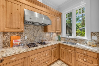 Photo 14 at 5530 Mcmaster Road, University VW, Vancouver West