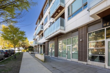 Photo 2 at 204 - 711 W 14th Street, Mosquito Creek, North Vancouver