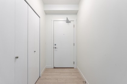 Photo 5 at 204 - 711 W 14th Street, Mosquito Creek, North Vancouver