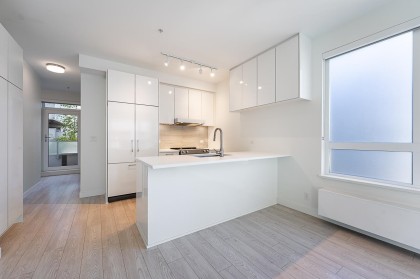 Photo 9 at 204 - 711 W 14th Street, Mosquito Creek, North Vancouver