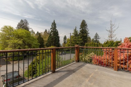 Photo 10 at 164 E Carisbrooke Road, Upper Lonsdale, North Vancouver