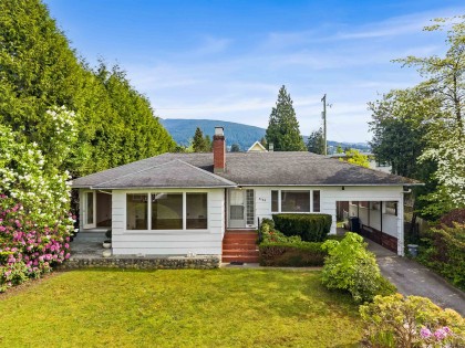 Photo 1 at 2762 Newmarket Drive, Edgemont, North Vancouver