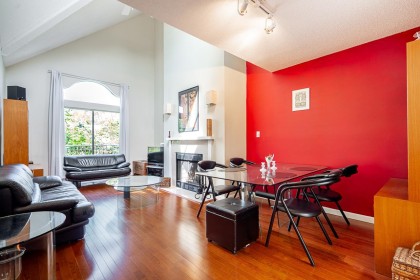 Photo 2 at 304 - 592 W 16th Avenue, Cambie, Vancouver West