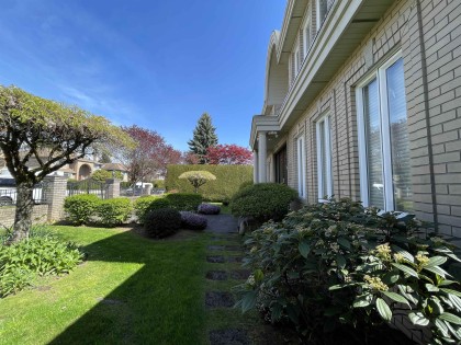 Photo 5 at 1120 W 58th Avenue, South Granville, Vancouver West