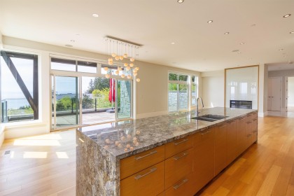 Photo 10 at 2948 Burfield Place, Cypress Park Estates, West Vancouver