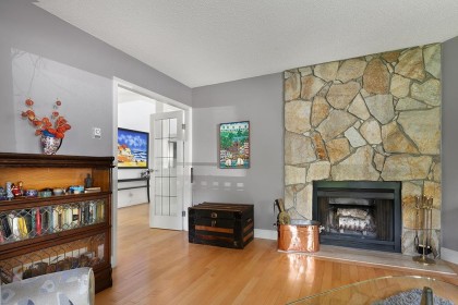 Photo 6 at 805 W 14th Avenue, Fairview VW, Vancouver West