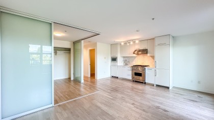 Photo 6 at 202 - 4355 W 10th Avenue, Point Grey, Vancouver West
