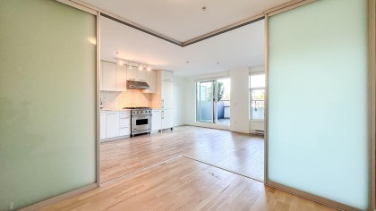 Photo 5 at 202 - 4355 W 10th Avenue, Point Grey, Vancouver West