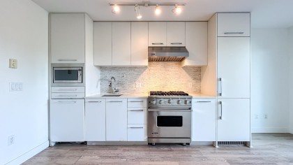 Photo 9 at 202 - 4355 W 10th Avenue, Point Grey, Vancouver West