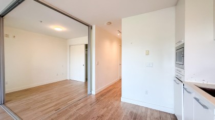 Photo 11 at 202 - 4355 W 10th Avenue, Point Grey, Vancouver West