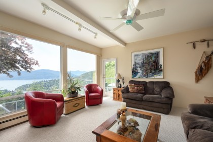 Photo 10 at 4729 Woodburn Road, Cypress Park Estates, West Vancouver