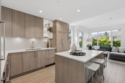 Photo 2 at 201 - 707 E 3rd Street, Queensbury, North Vancouver