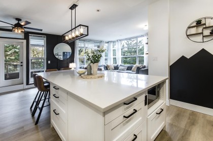 Photo 9 at 102 - 3602 Aldercrest Drive, Roche Point, North Vancouver
