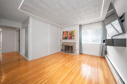 Photo 3 at 750 Westview Crescent, Upper Lonsdale, North Vancouver