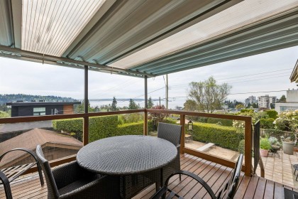 Photo 16 at 1092 Duchess Avenue, Sentinel Hill, West Vancouver