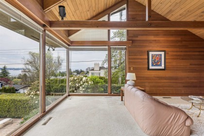 Photo 3 at 1092 Duchess Avenue, Sentinel Hill, West Vancouver
