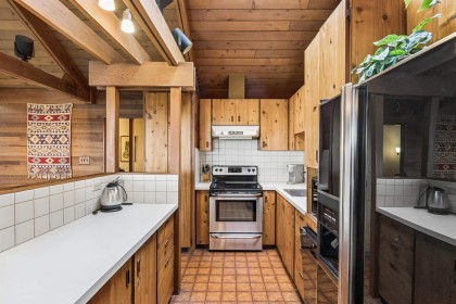 Photo 10 at 1092 Duchess Avenue, Sentinel Hill, West Vancouver