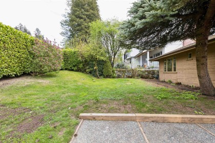 Photo 33 at 1092 Duchess Avenue, Sentinel Hill, West Vancouver