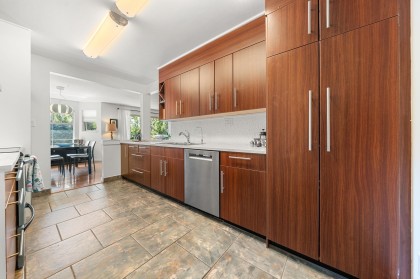 Photo 9 at 202 - 1000 Bowron Court, Roche Point, North Vancouver