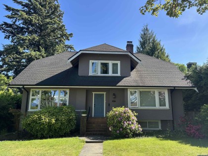 Photo 1 at 4678 W 3rd Avenue, Point Grey, Vancouver West