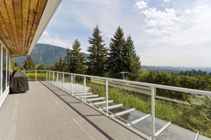 Photo 6 at 606 Hawstead Place, British Properties, West Vancouver