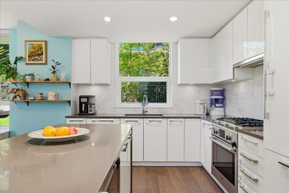Photo 9 at 103 - 3487 Binning Road, University VW, Vancouver West