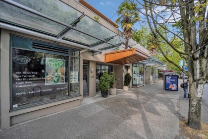 Photo 3 at 214 - 1688 Robson Street, West End VW, Vancouver West