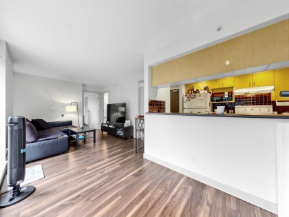 Photo 4 at 214 - 1688 Robson Street, West End VW, Vancouver West