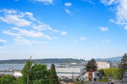 Photo 28 at 402 - 505 E 2nd Street, Lower Lonsdale, North Vancouver