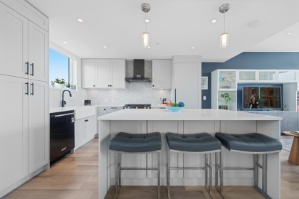 Photo 4 at 402 - 505 E 2nd Street, Lower Lonsdale, North Vancouver