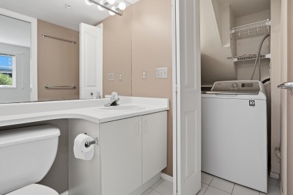 Photo 19 at 737 W 7th Avenue, Fairview VW, Vancouver West