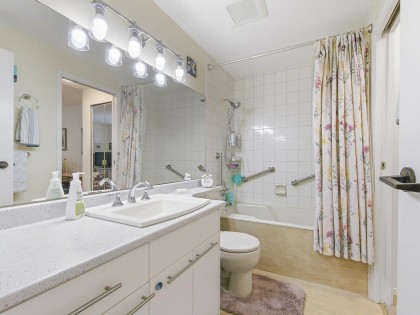 Photo 16 at 3184 Mountain Highway, Lynn Valley, North Vancouver