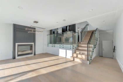 Photo 3 at 7355 Oak Street, South Granville, Vancouver West