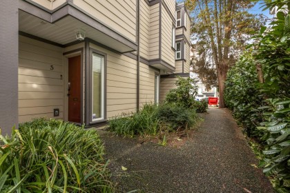 Photo 2 at 5 - 1535 St. Georges Avenue, Central Lonsdale, North Vancouver