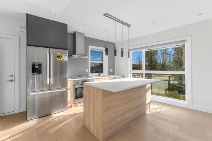 Photo 4 at 7359 Oak Street, South Granville, Vancouver West