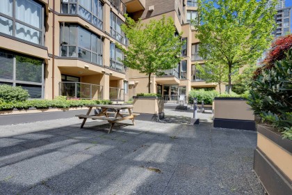 Photo 27 at 801 - 488 Helmcken Street, Yaletown, Vancouver West