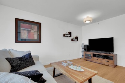 Photo 2 at 801 - 488 Helmcken Street, Yaletown, Vancouver West