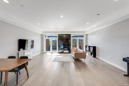 Photo 5 at 453 13th Street, Ambleside, West Vancouver