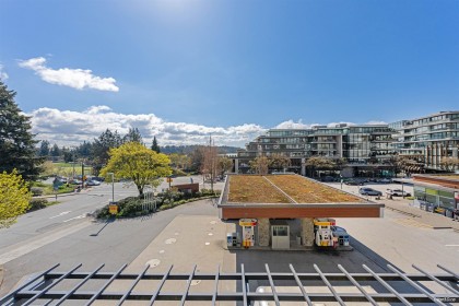 Photo 24 at 453 13th Street, Ambleside, West Vancouver