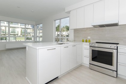 Photo 3 at 315 - 711 W 14th Street, Mosquito Creek, North Vancouver