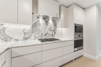 Photo 6 at 304 - 3668 W 10th Avenue, Kitsilano, Vancouver West
