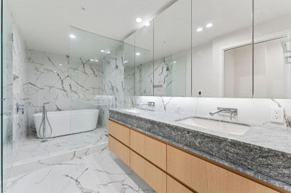 Photo 30 at 304 - 3668 W 10th Avenue, Kitsilano, Vancouver West